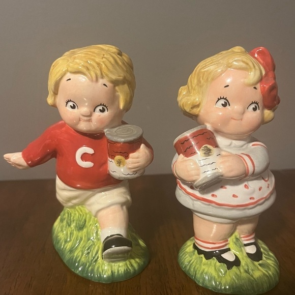 CAMPBELLS SOUP SALT PEPPER SHAKERS 2006
KID BOY FOOTBALL
GIRL RARE CHUBBY FACE - Picture 2 of 11